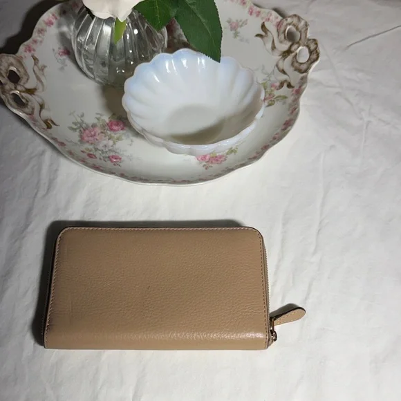 Coach Medium ID Zip Wallet - Picture 3 of 6